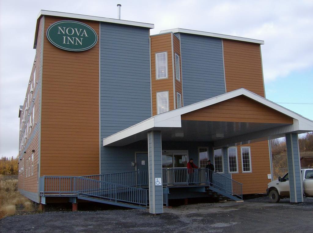 Inuvik 伊努维克新星旅馆酒店 外观 照片